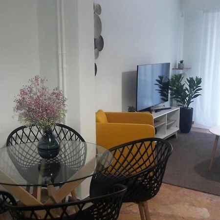 Elegant & Charming Apt. In The Hilton Area Appartement Athene Buitenkant foto